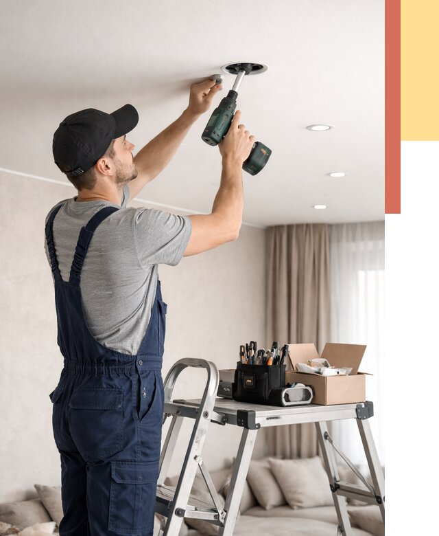 Установка и монтаж точечных светильников в натяжной потолок в Большом Камне от 1825 руб. | ОТДЕЛОЧНИК-Бль